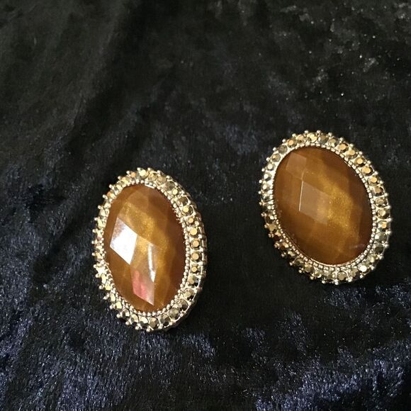 Vintage Brown Oval Huggies Pierced Earrings Glows - Picture 1 of 3